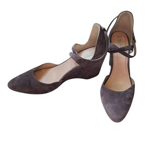 COLE HAAN Gray Wedge Heels Laced Across Ankle Suede Size 8.5